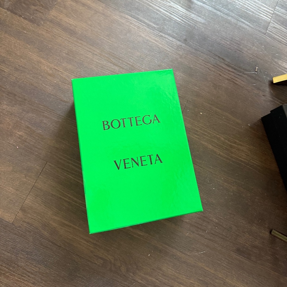 Authentic Botteg Veneta Designer Box